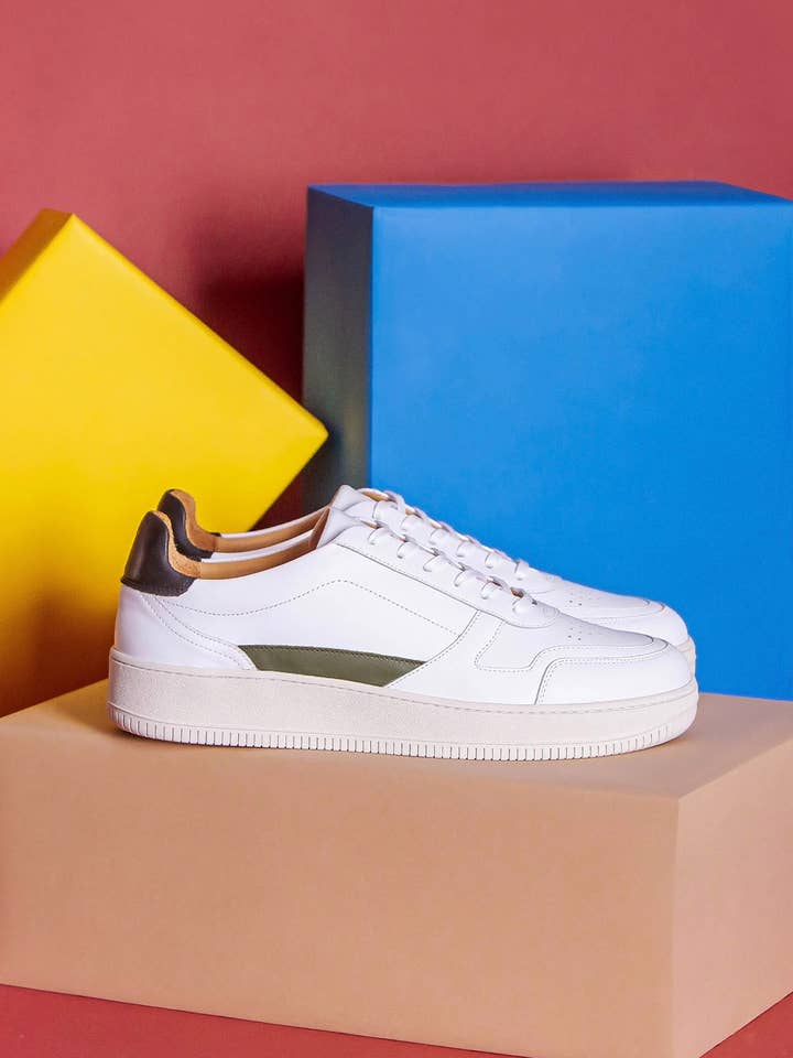 Vasco Sneakers - Hvid, Sort, Kaki for engroshandel hos Pied de Biche