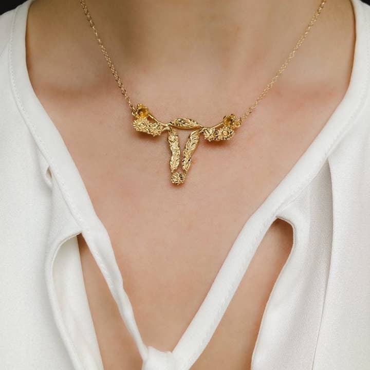 Amelia Ray Jewelry – Engroshandel Halskæde med vedhæng – Uterus vedhæng med blomster i 18kt guld eller massivt 925 sølv2