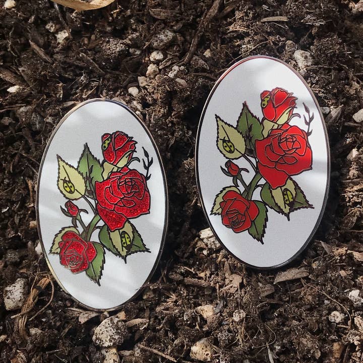 Épingle à rose pour la vente par Adele by Adele Jackson