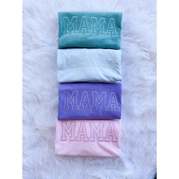 T-shirt brodé Mama - T-shirt graphique - T-shirt western - Automne pour la vente par Wholehearted Motherhood and Co.