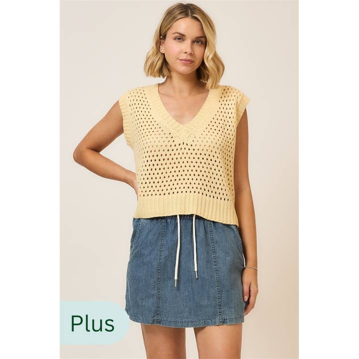 Gilet sans manches à col en V ouvert pour la vente par Cozy Casual, Inc.