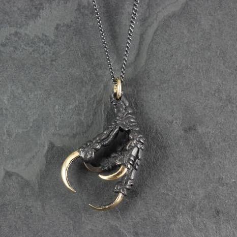 Lost Apostle - Venta al por mayor Collares con colgantes/abalorios - Collar con garra de cuervo negro, color bronce oxidado