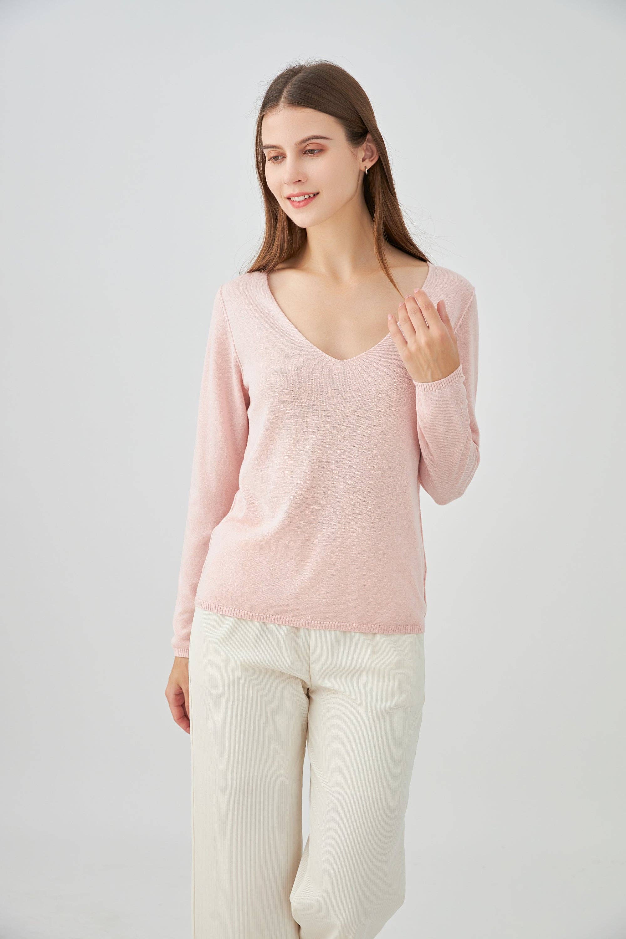 jw.atelier - Wholesale Knit Sweater - Women's - Cashmere silk V-neck sweater5