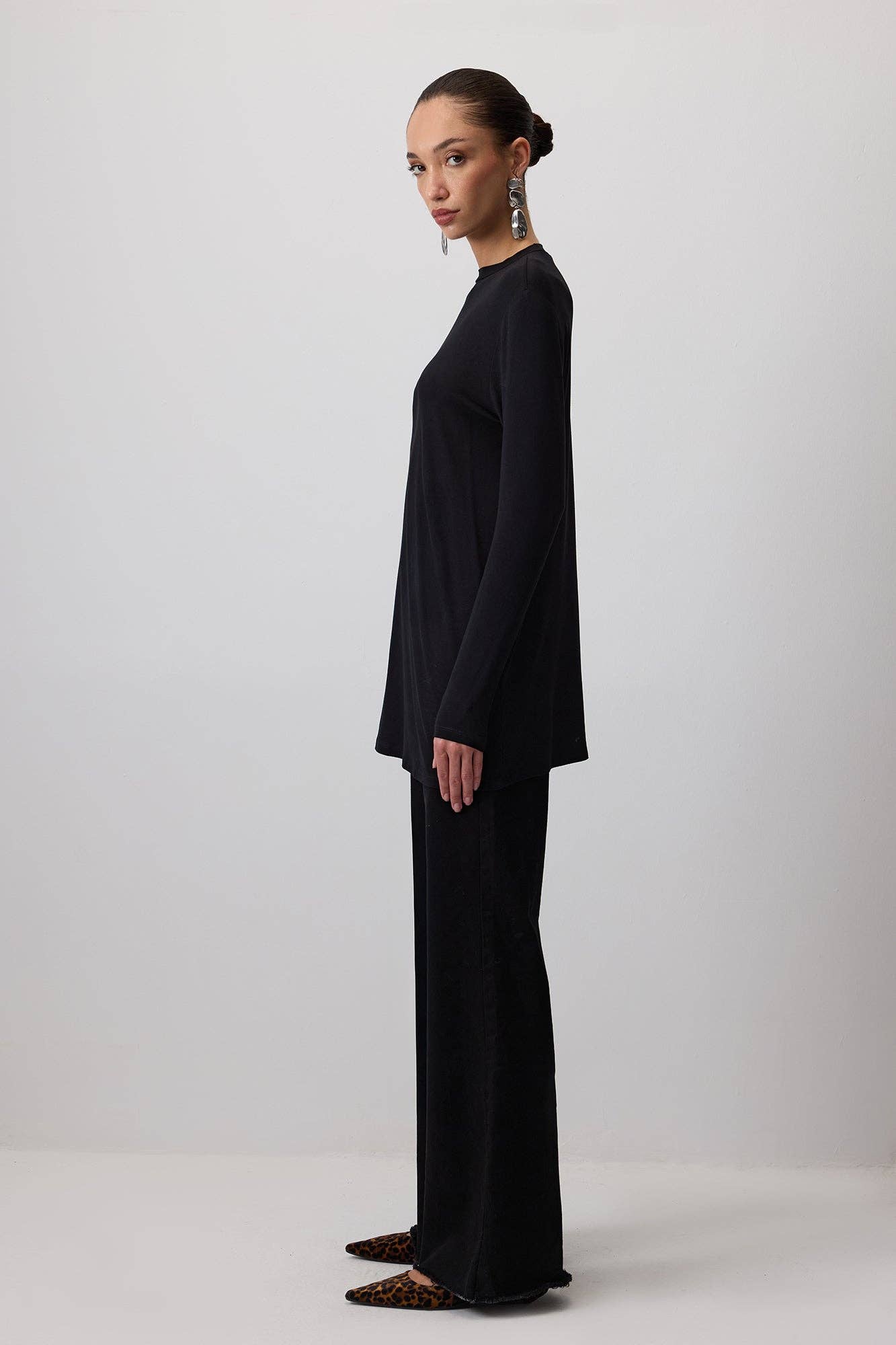 Siyah LÅNG VISKOSTUNIKA för wholesale på Faire3