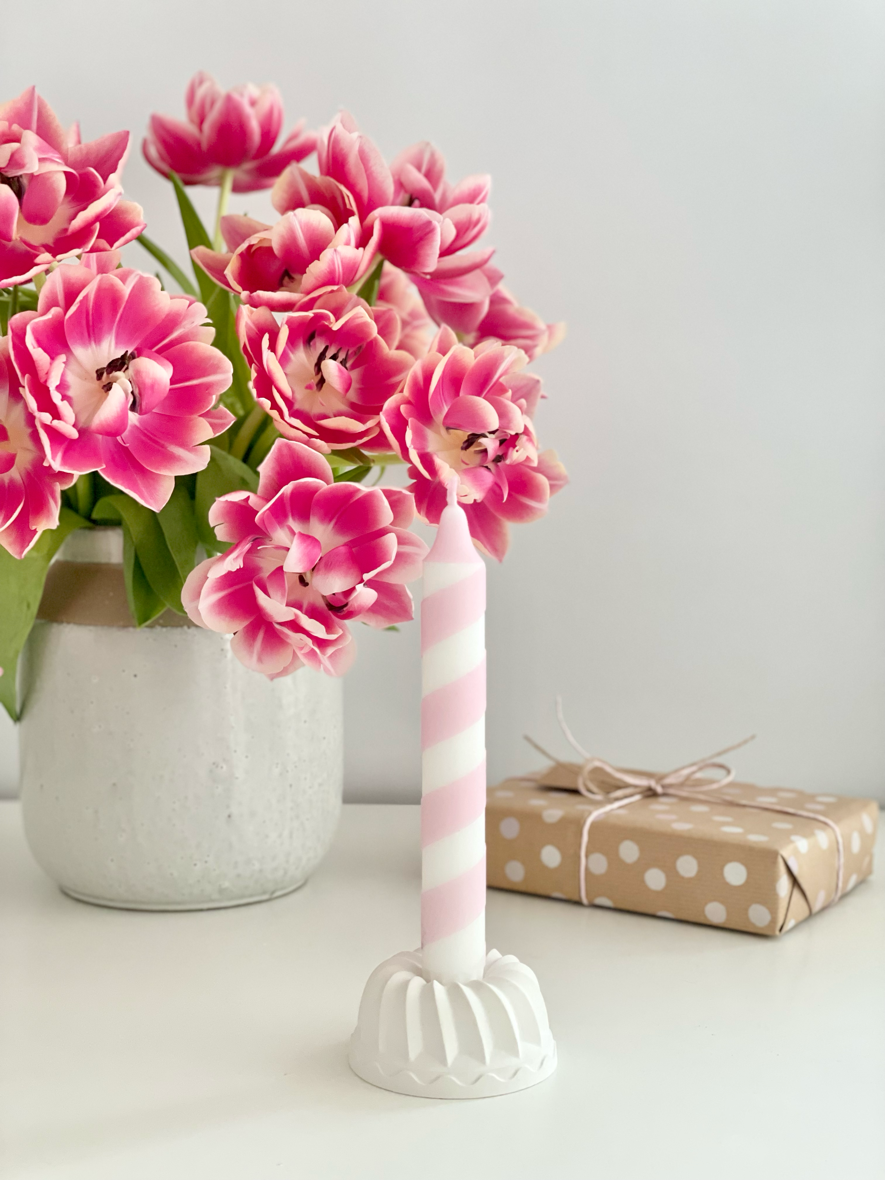 Wolkenreich - Wholesale Tapered Candle/Candlestick - Dip Dye Candles | Swirl Pink | Set of 46