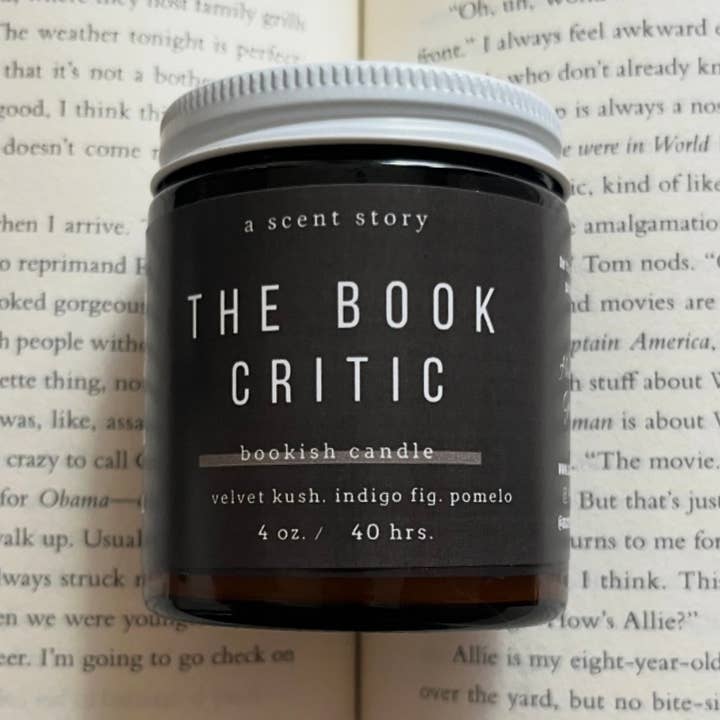 Bogkritikeren | Boglig Stearinlys | Sojavoks for engroshandel hos A Scent Story Candle Co