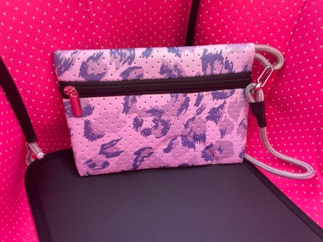 Trendy Wholesale - Wholesale Tote Bag - Women's - Blush Leopard Print Neoprene Tote Bag1