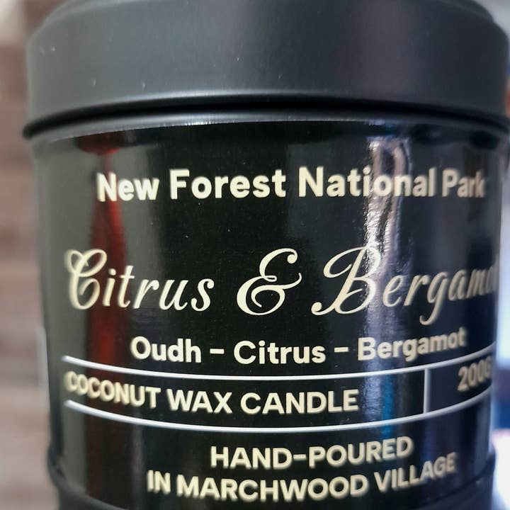 VELAS BLACK LABEL 200G VEGANAS con mecha de madera - crepitar para venta al por mayor de Marchwood Candles Ltd