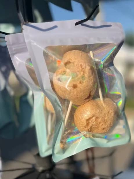 Freeze Dried Caramel Apple Suckers for wholesale by Lindsey’s Lovelies