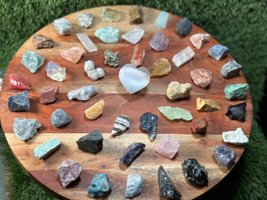 CaNatureLover - Wholesale Spiritual Stone/Crystal - Beginners Crystal Set | 50 Crystal set | 50 Labeled Crystal1
