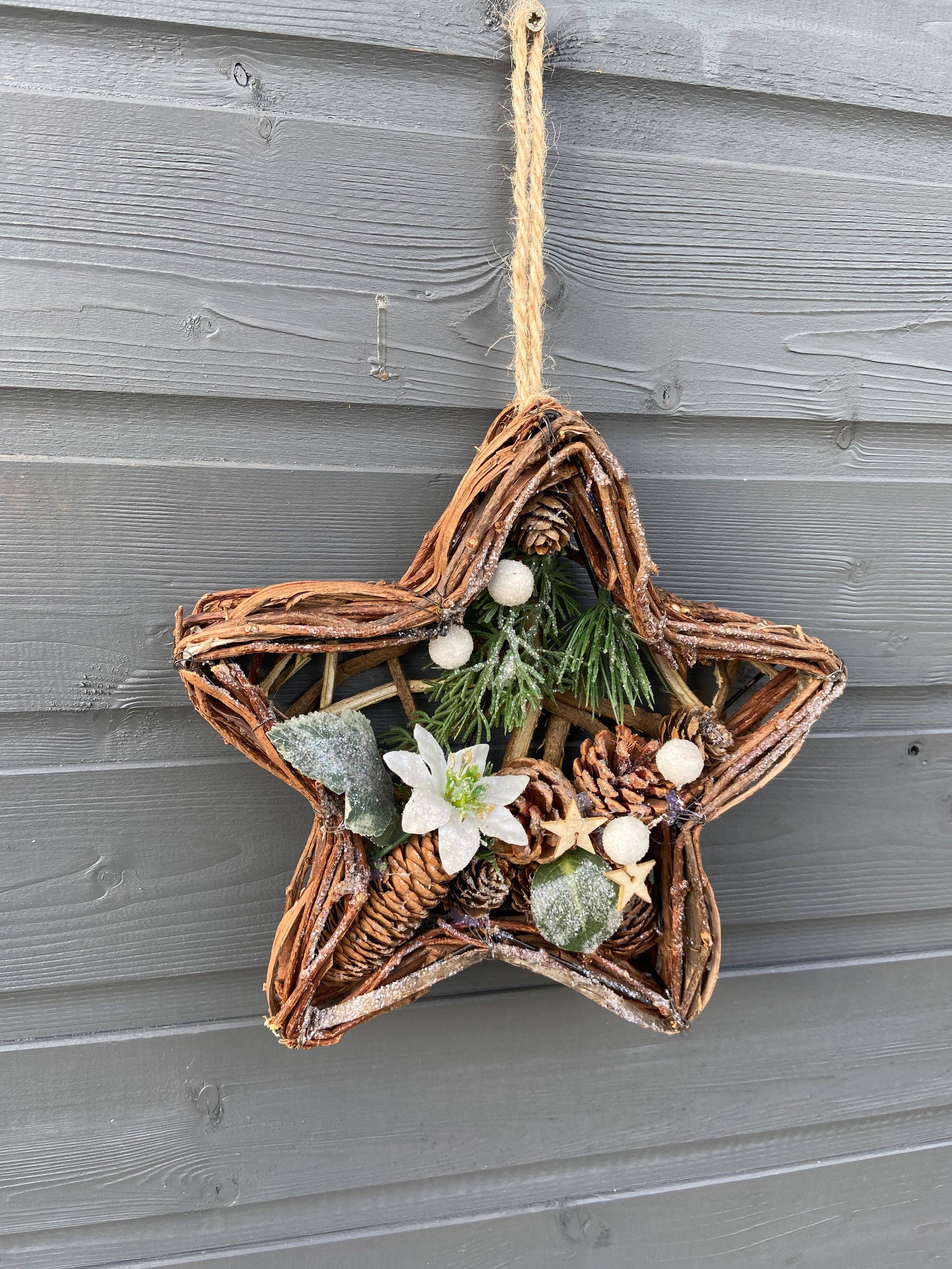 Marissa's Gifts – wholesale Wreath – Handmade Hanging star wreath 25 x 25 x 6cm Christmas/seasonal hanging wreath6
