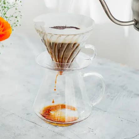 HARIO USA - Wholesale Pour Over & Dripper - "Simply Hario" V60 Glass Brewing Kit 600mL0