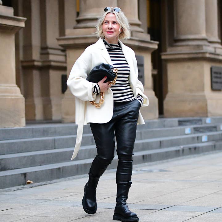 Pantalón deportivo Lissy de piel elástica. Napa negra para venta al por mayor de AYASSE