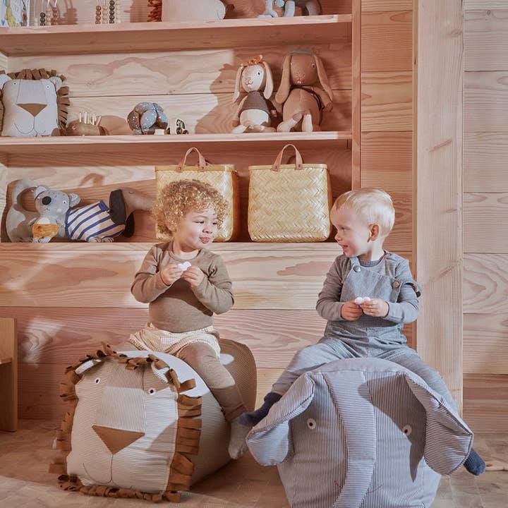 OYOY LIVING DESIGN - Wholesale Chair - Kids - Erik Elephant Beanbag4