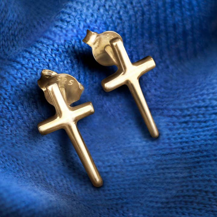 Borchia a croce semplice in Vermeil oro per la vendita all'ingrosso da parte di The Jewellery Store London