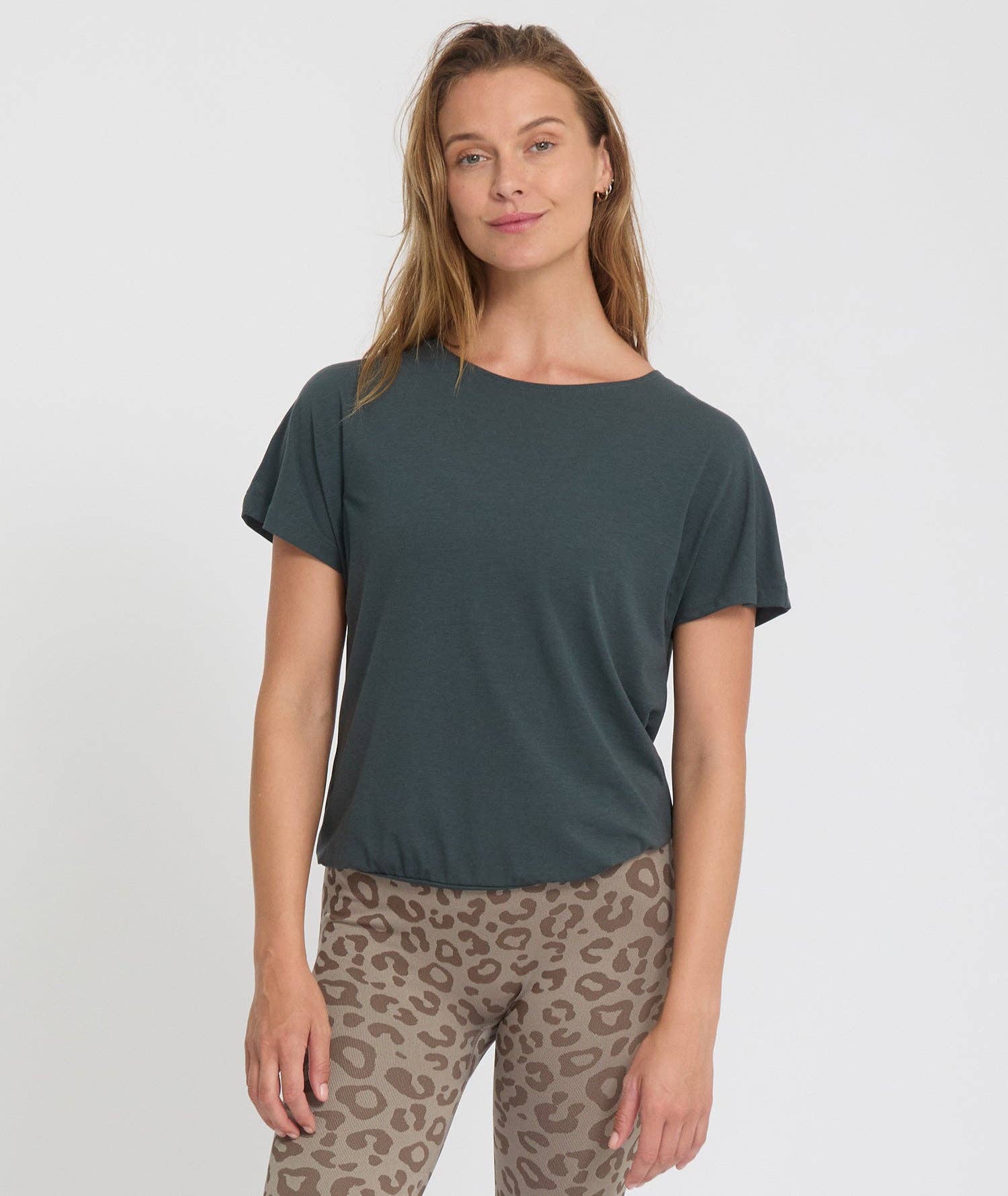 Yoga Searcher - Vendita all'ingrosso Maglietta - Donna - MEDE - T-shirt in lyocell per donna5