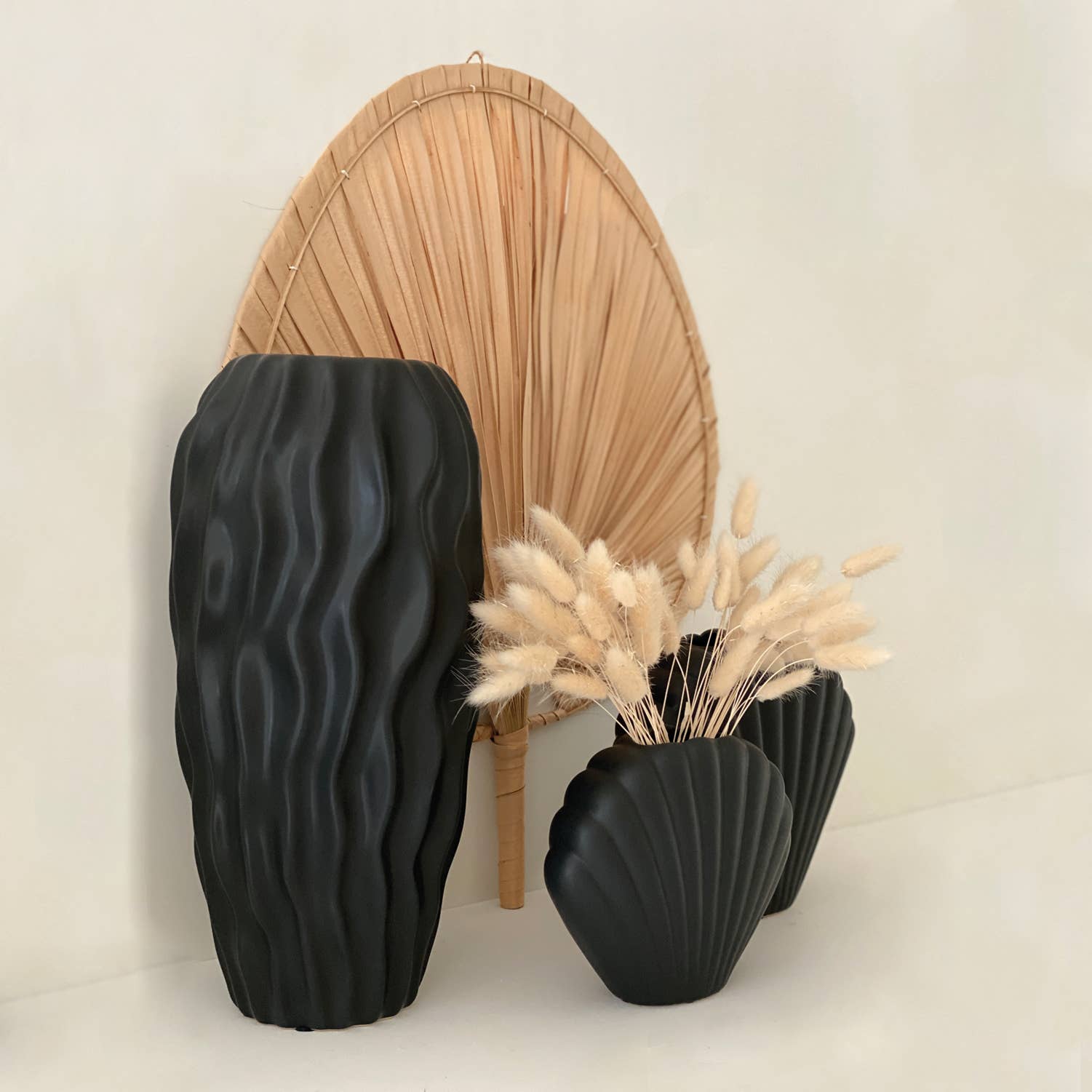 Natural Palm leaf fan decor gm L41 H54cm for wholesale on Faire2