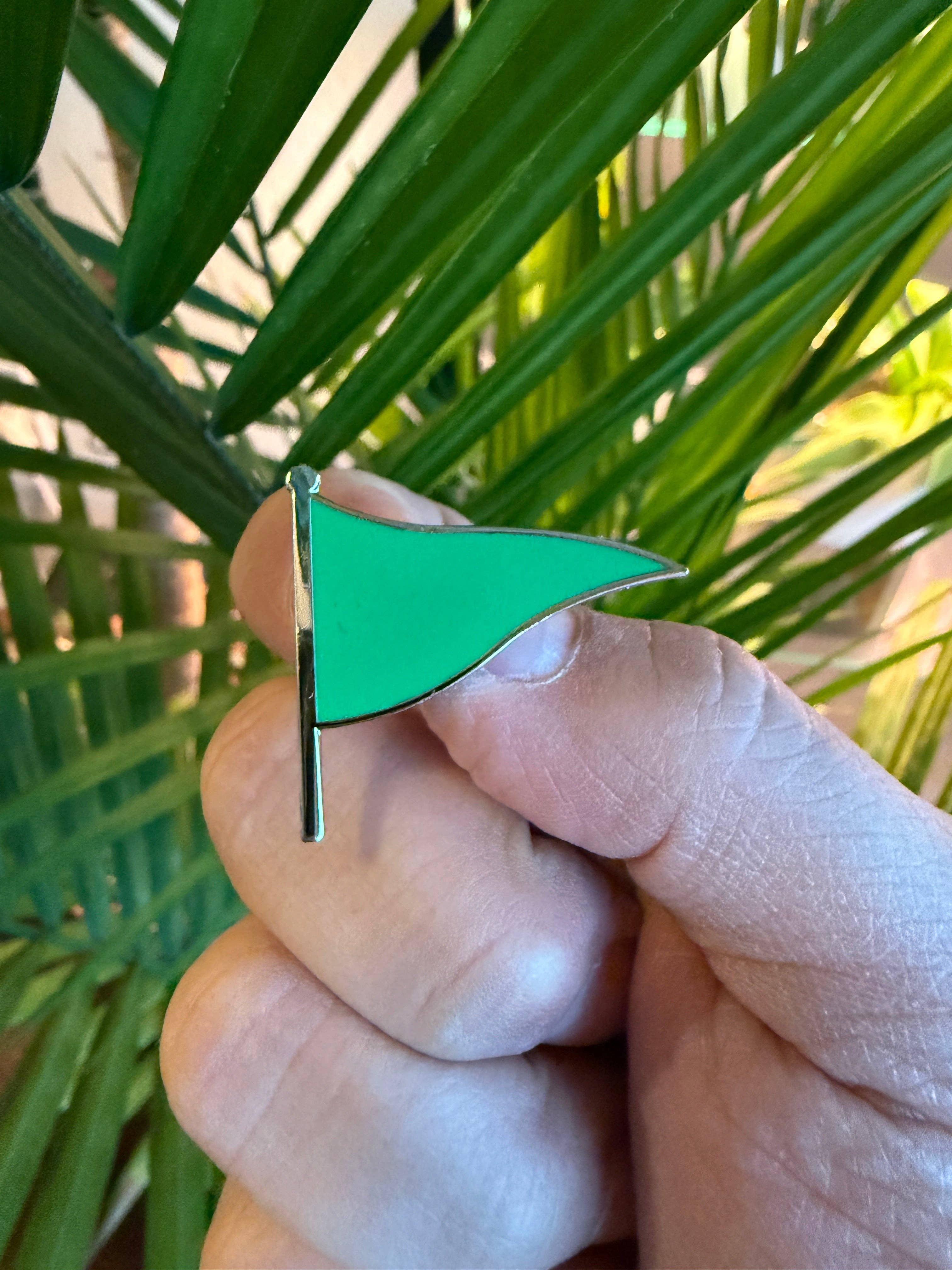 Hype Pins – Alfinete/botão de lapela por atacado – Pin de Esmalte Duro Emoji de Bandeira Verde