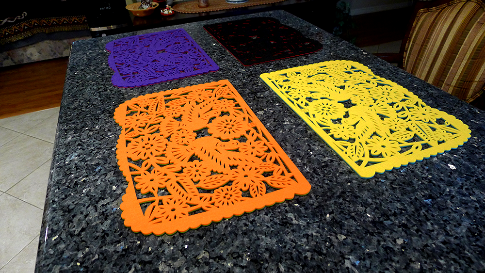 Xochico - Venta al por mayor Manteles individuales - Juegos de manteles individuales de fieltro de doble cara «Papel Picado» (florales)23