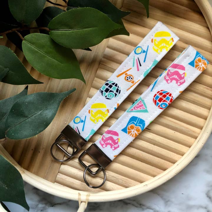 Portachiavi da polso in tessuto con stampa di icone di Star Wars colorate, portachiavi per la vendita all'ingrosso da parte di MDStickerShop