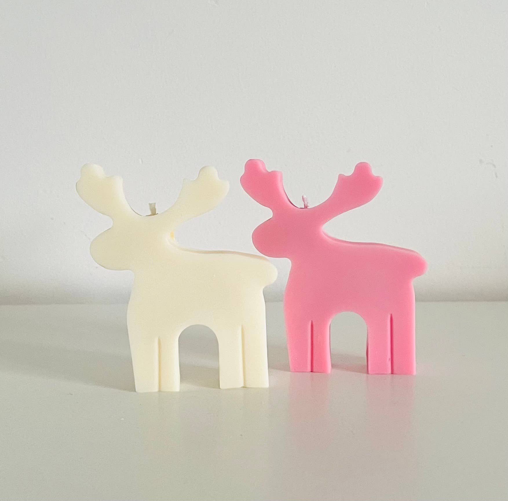 Sweet-Deco Creative – Engroshandel Gavelys – Håndstøbt lys formet som en rensdyr5