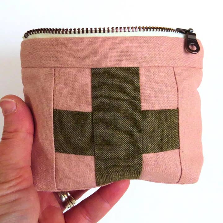 Trousse de voyage bien-être – Pochette organisatrice de premiers secours faite à la main pour la vente par PaperFromHeaven