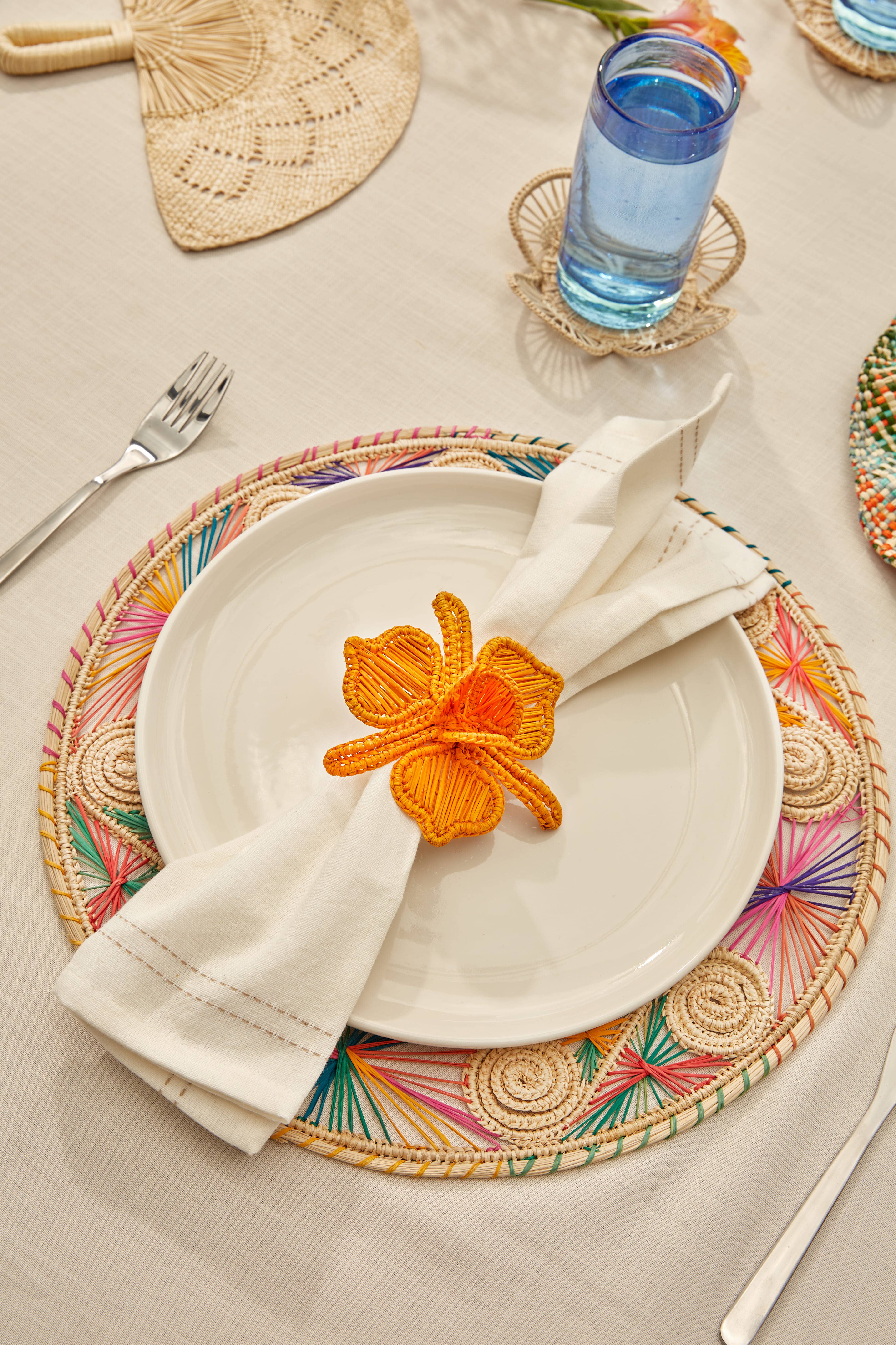 Coro Cora™ - Wholesale Napkin Ring - Orchid Iraca Napkin Ring - Straw Raffia Tableware2