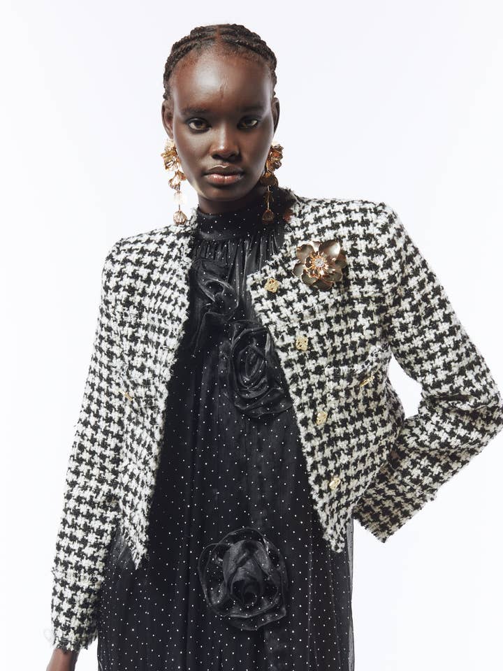 SOUR FIGS LONDON - Wholesale Jacket - Women's - Brooch-detail Bouclé Tweed Jacket in Black and White Houndstooth1