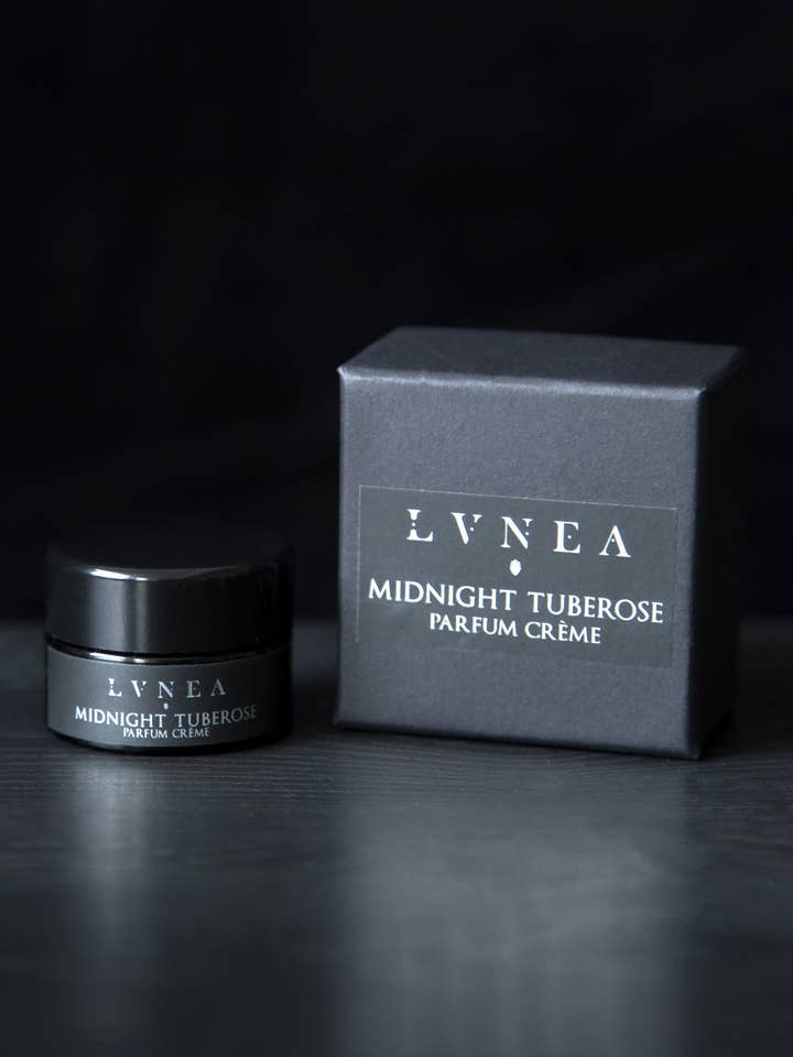MIDNIGHT TUBEROSE Solid Perfume | Tuberose, rose, sandalwood for wholesale by Lvnea Perfume
