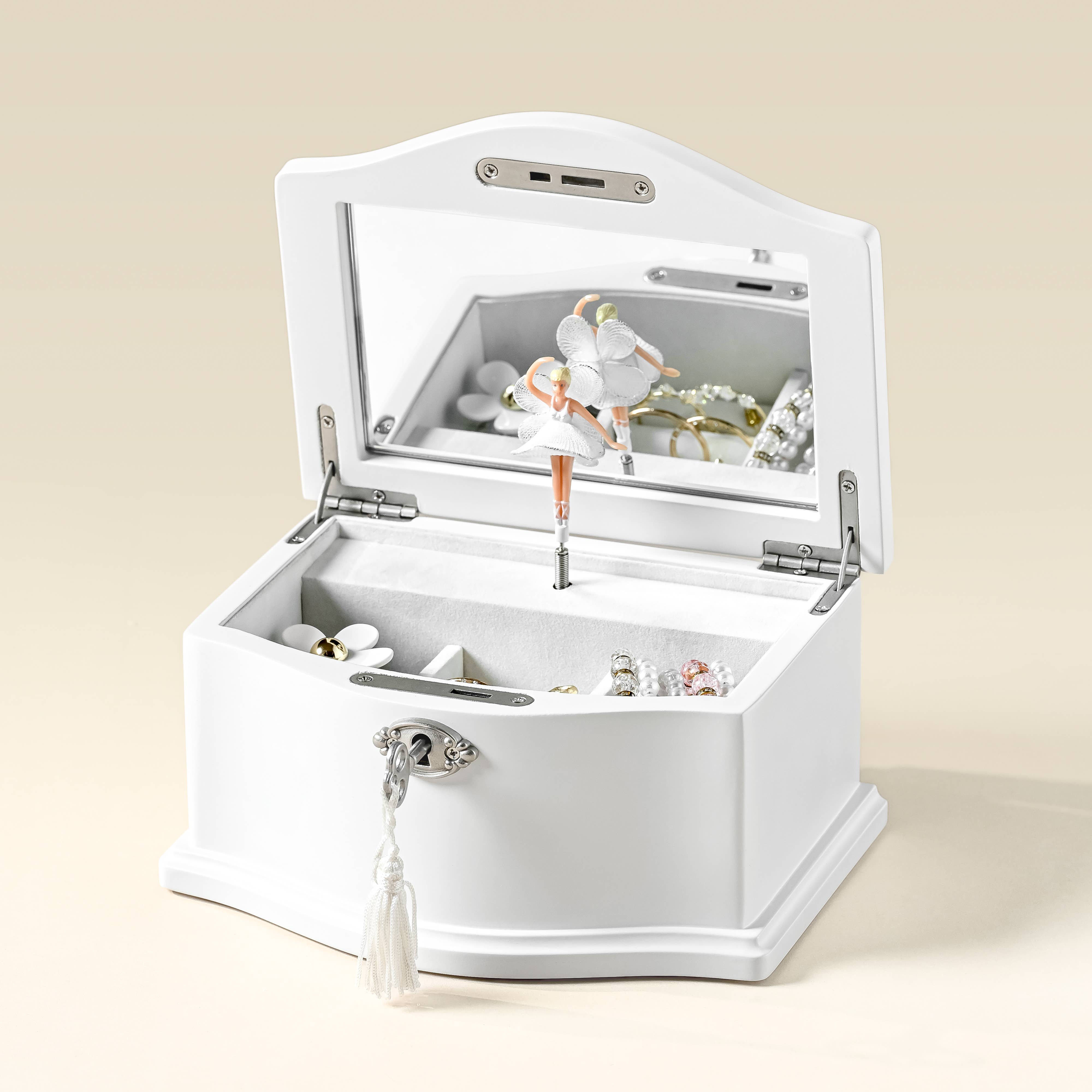 Arlo Belle LLC - Wholesale Jewelry Box/Organizer - Kids Musical Jewelry Box with Lock and Spinning Ballerina7