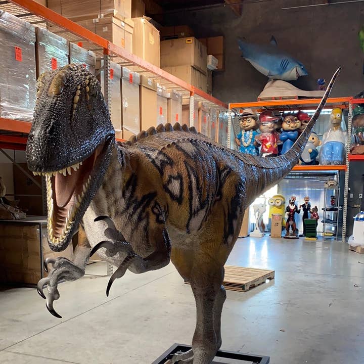 LM Treasures - Wholesale Figurine Toy - Kids - Australovenator Dinosaur Life Size Statue17