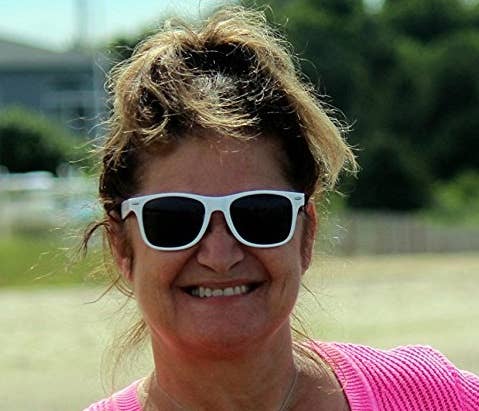 NOVELTIES WHOLESALE INC - Wholesale Sunglasses - Unisex - 12 White Retro Sunglasses-UV 400 Protection-Sturdy Plastic6