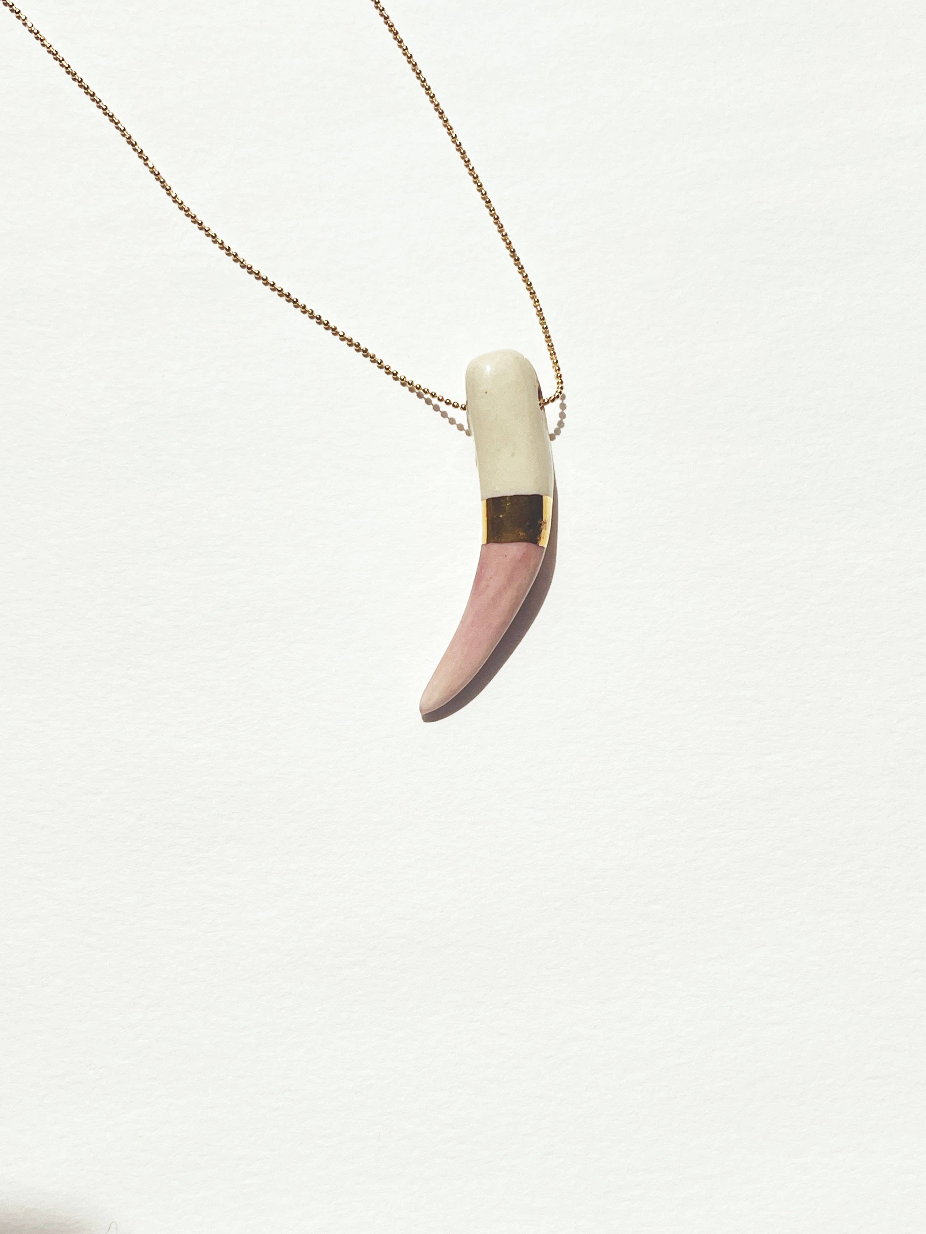 Carola Spitzer – wholesale Pendant/charm necklace – Shark tooth necklace12