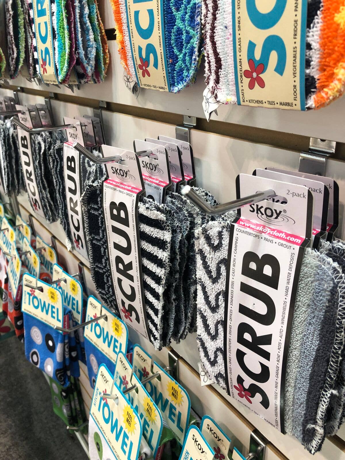 Skoy Enterprises, LLC - Wholesale Cleaning Sponge - Skoy Scrub 2PK - Monochromatic Assorted Design2