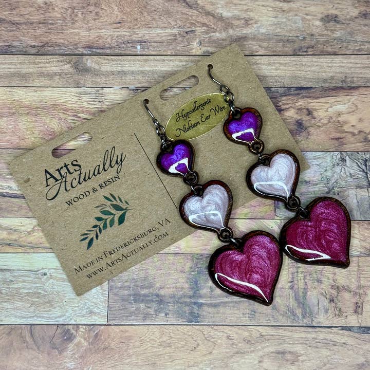 Trio de Corações: Brincos de Madeira e Resina *Hipoalergénicos* por atacado de Arts Actually