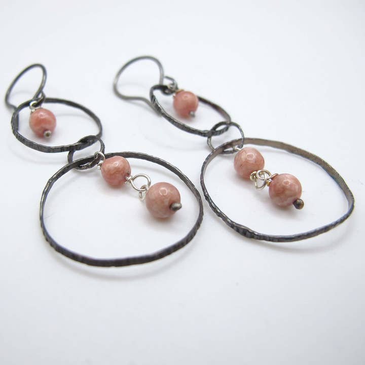 Orecchini in argento sterling con perle naturali di rodocrosite in stile boho per la vendita all'ingrosso da parte di LABE JOYERÍA