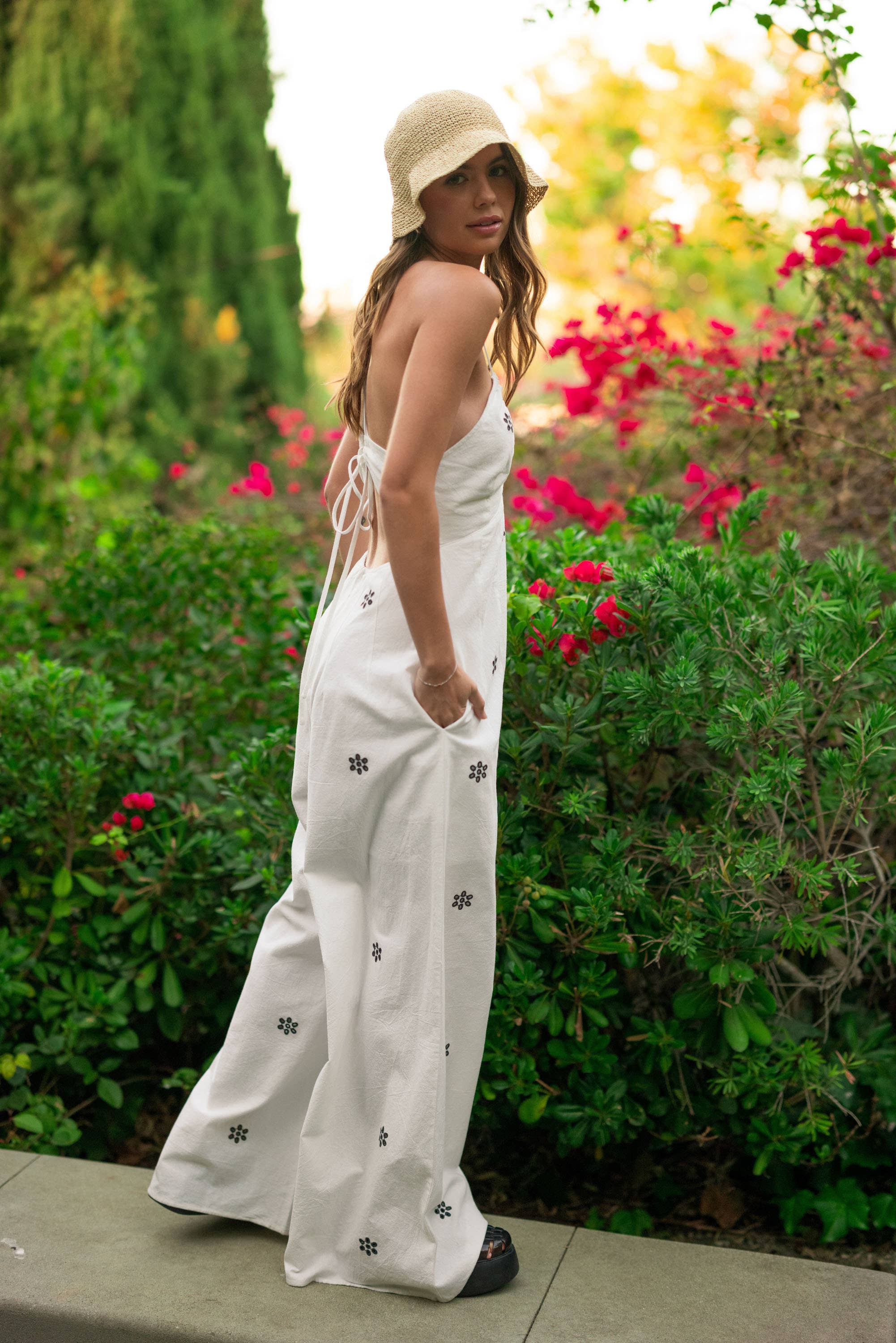 MIOU MUSE - Vente Combinaison – femme - Combinaison blanche à détails brodés1