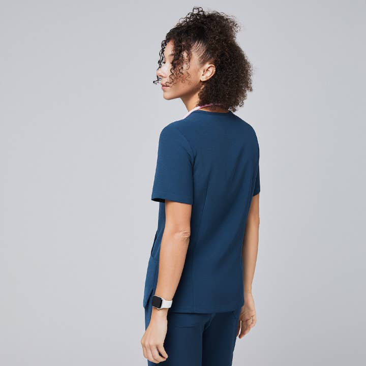 ZENIR – wholesale Healthcare uniform – Women's – Zenir | W-Soft Stretch Scrub Top