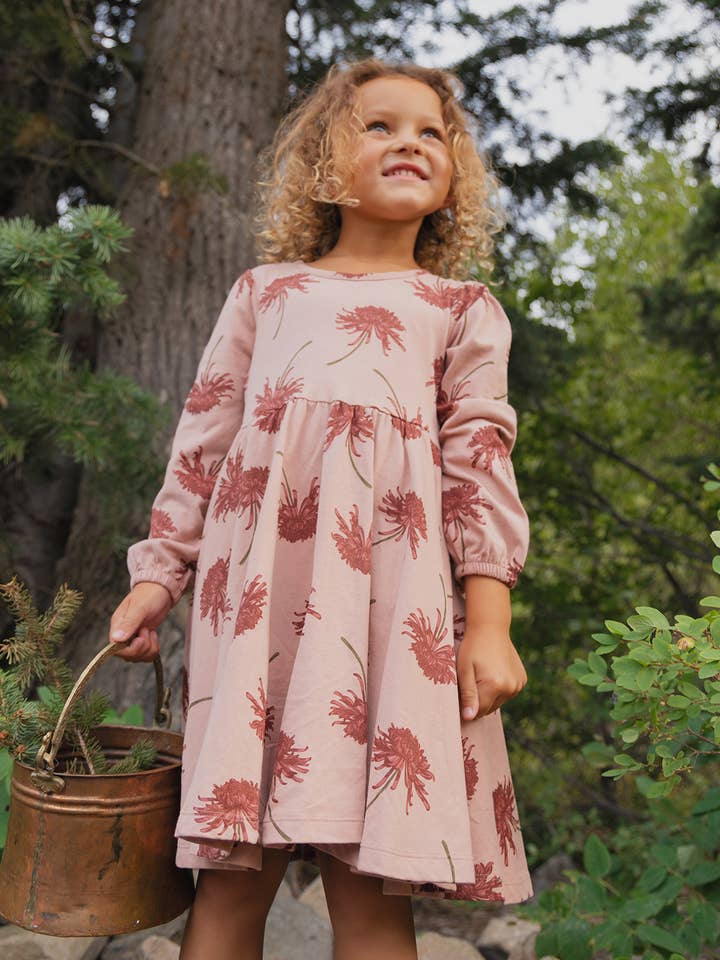 Robe Twirl - Chrysanthème d'automne pour la vente par City Mouse Studio