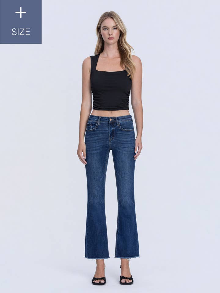 PLUS SIZE MID RISE FLÆNSET KANT KICK FLARE JEANS LV1195-P for engroshandel hos Lovervet by VERVET