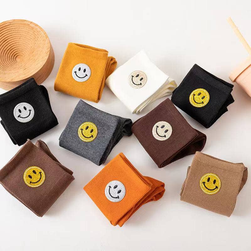 Shop Lev – wholesale Socks – Women's – Women happy face Patch Crew Cotton Socks10