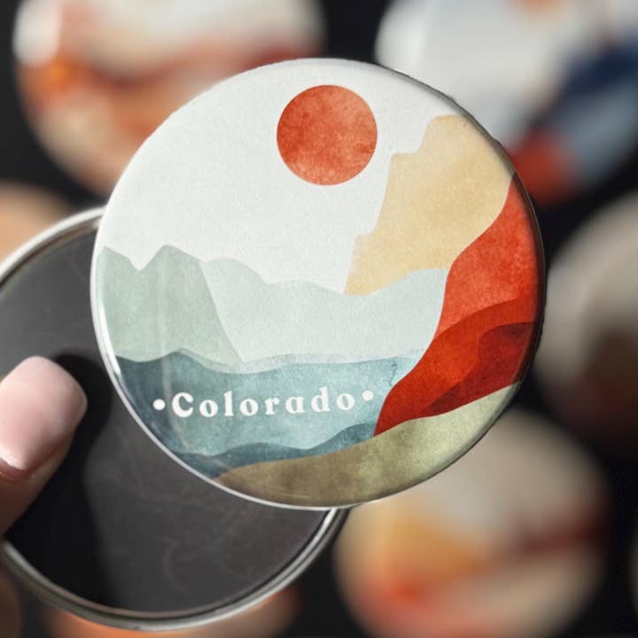 Colorado State Magnet | Jordnära Palett | Boho Souvenir för wholesale av Tieu Magnetic