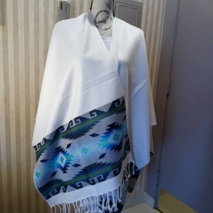 High-Quality Alpaca Wool Andean Poncho Wrap White, Unisex for wholesale by Treasure of ANDES