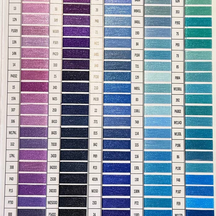 Anpassad färgbroderad kantskräddarsydd sängkjol för wholesale av Wheaton Whaley Home