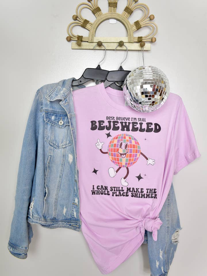 T-shirt orné de bijoux pour la vente par Dusty Rose Creations