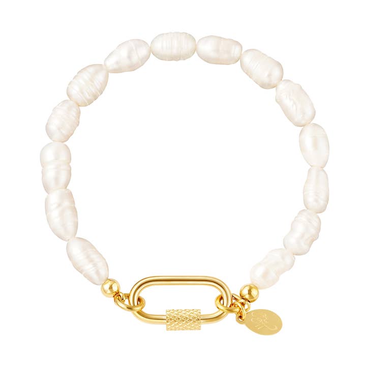 Pearl bracelet with oval closure for wholesale by SHINE BUY