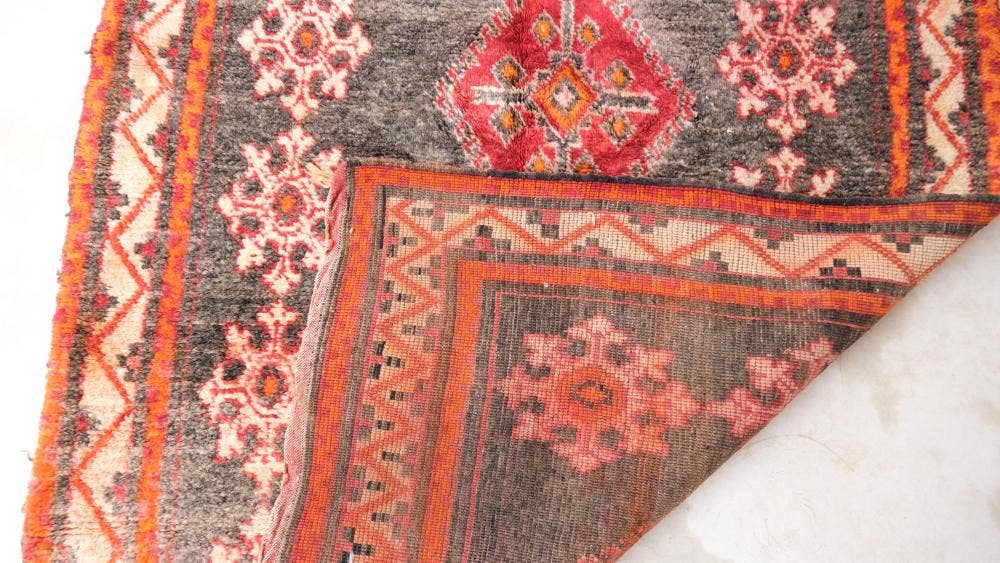 bazarifinagh - Wholesale Area Rug - Black Vintage Moroccan rug made from wool 4x10ft7