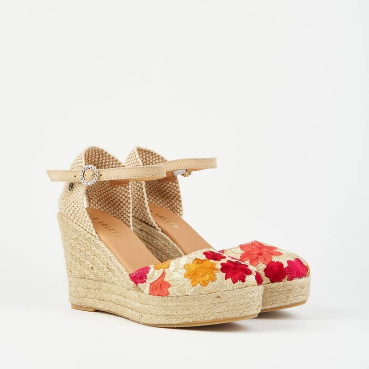 Camelia | Espadrillas Ricamate e ulteriori Risultati per espadrillas economiche all'ingrosso. Resi gratuiti e termini di pagamento a 60 giorni su Faire in tendenza su Faire.