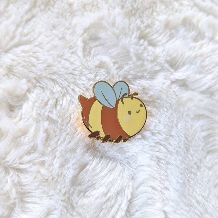 Arcasian - Wholesale Lapel Pin/Button - Bee-utiful Bee Enamel Pin3