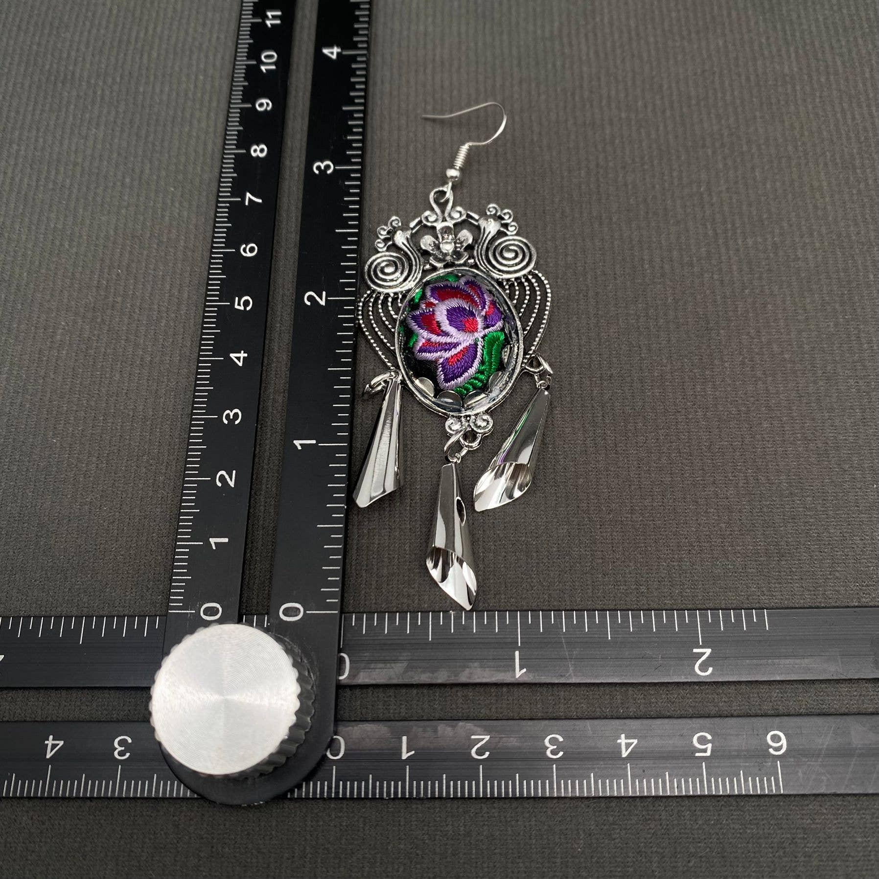 Mio Queena – wholesale Dangle earrings – Multi-style Vintage Woven Flower Pattern Ethnic Style Earrings11